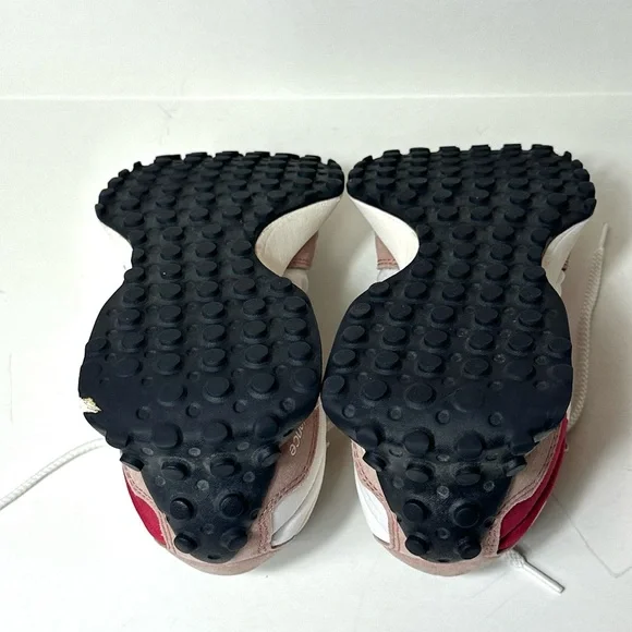 New Balance 327, in a white, pink, and red colorway size 7.5 - Picture 11 of 14